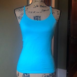 Turquoise work out tank.